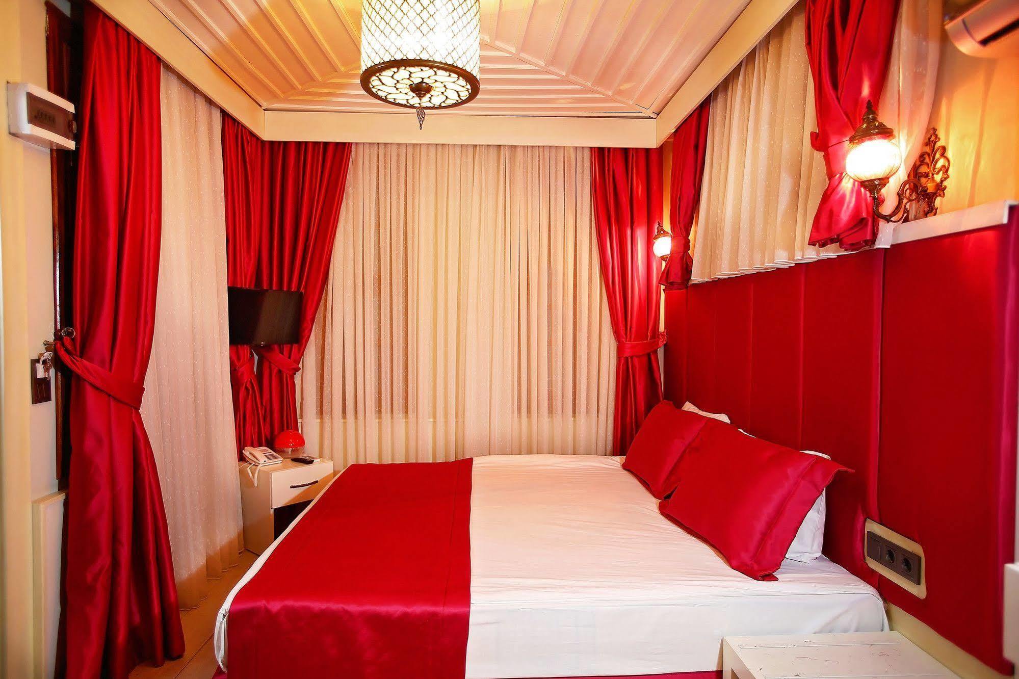 Mia Hotel