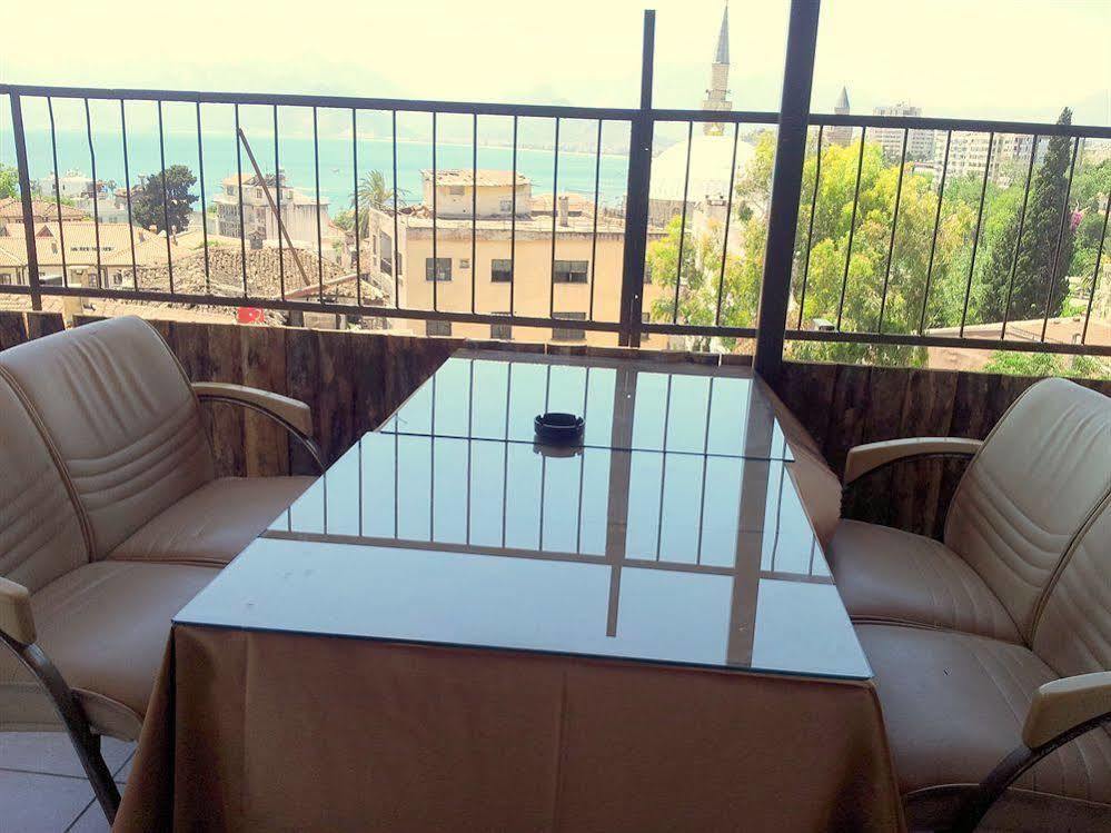 Hotel Twenty 2*