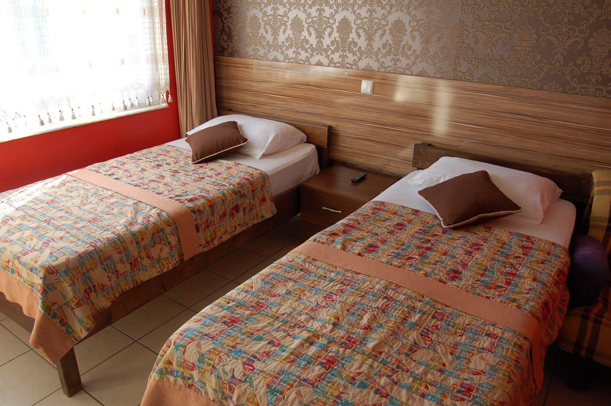 Hotel Twenty 2*