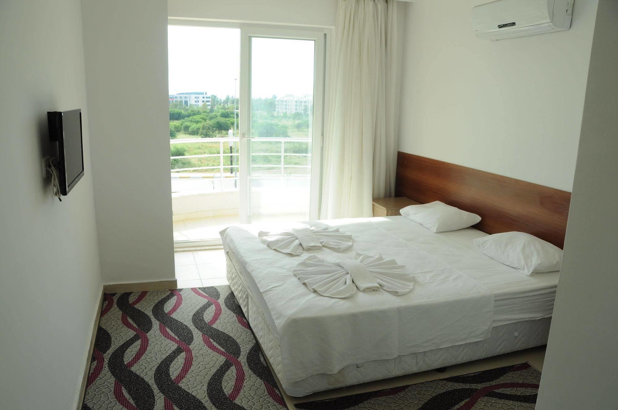 Otel Demirci