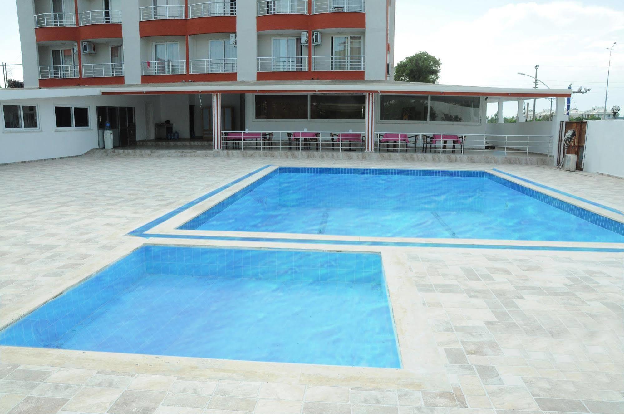 Otel Demirci