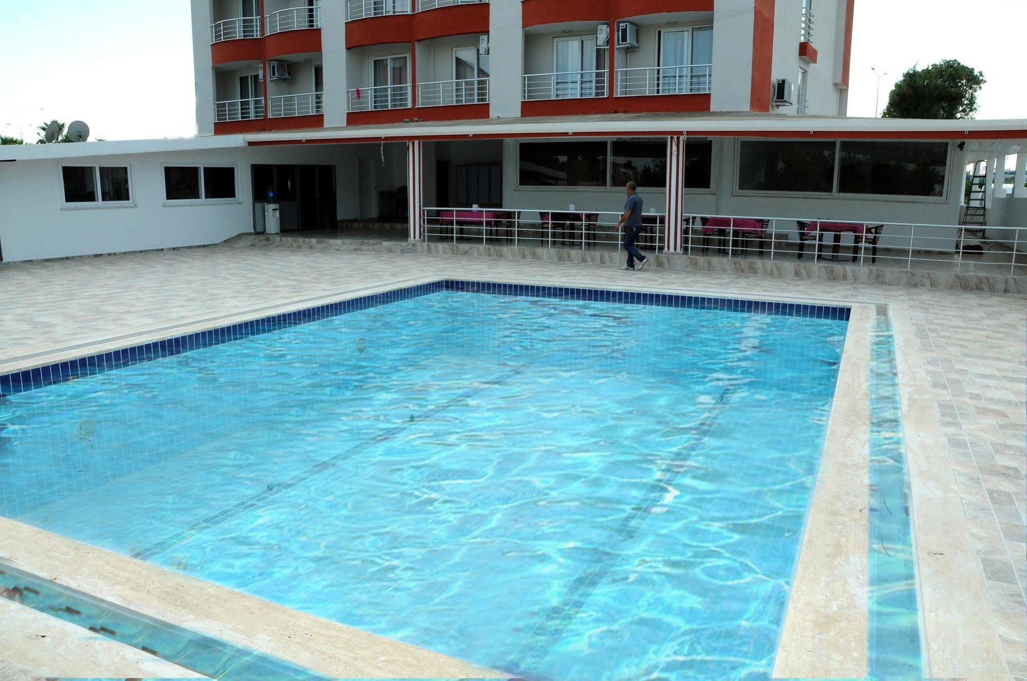 Otel Demirci