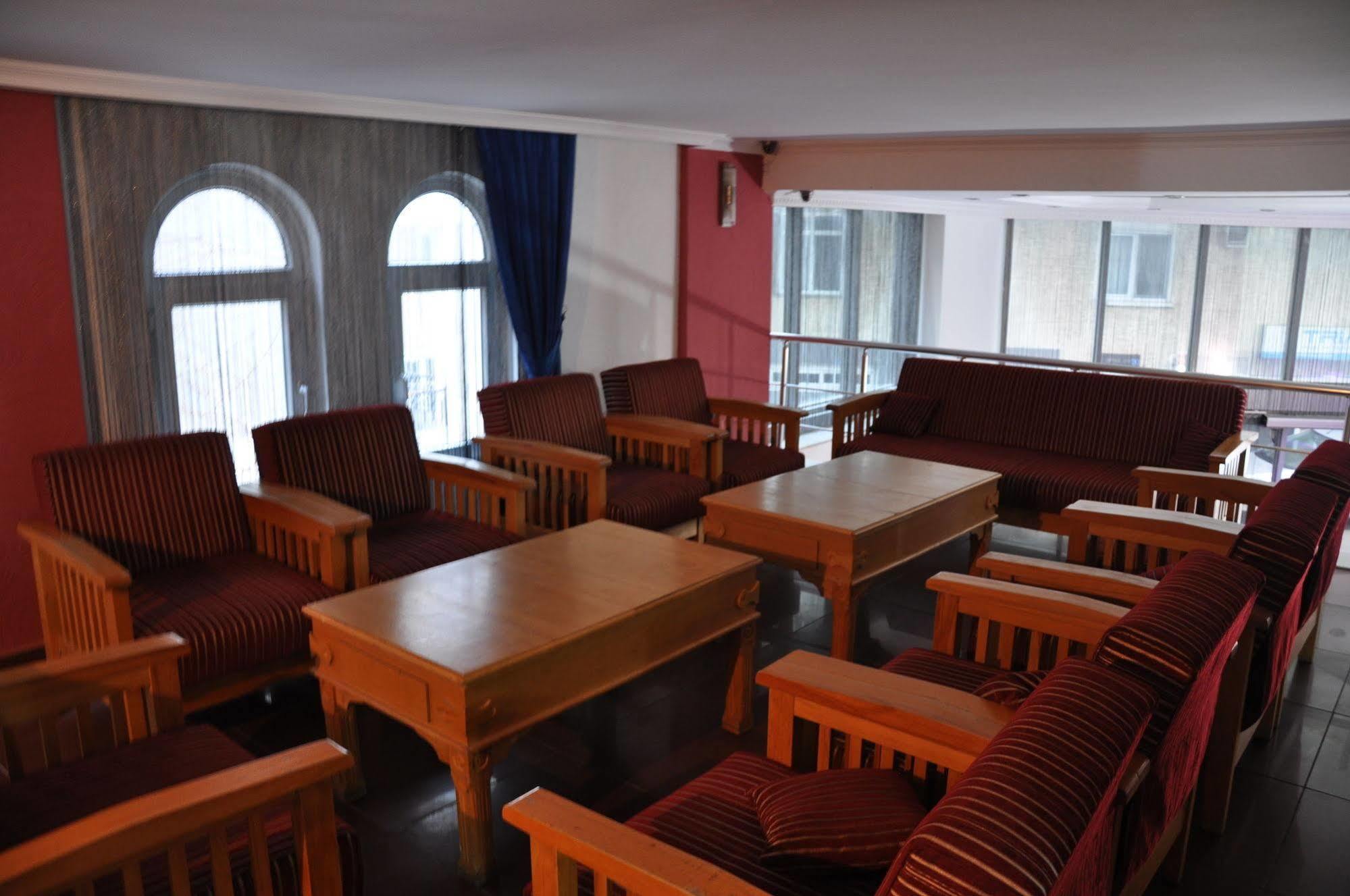Hotel Madi