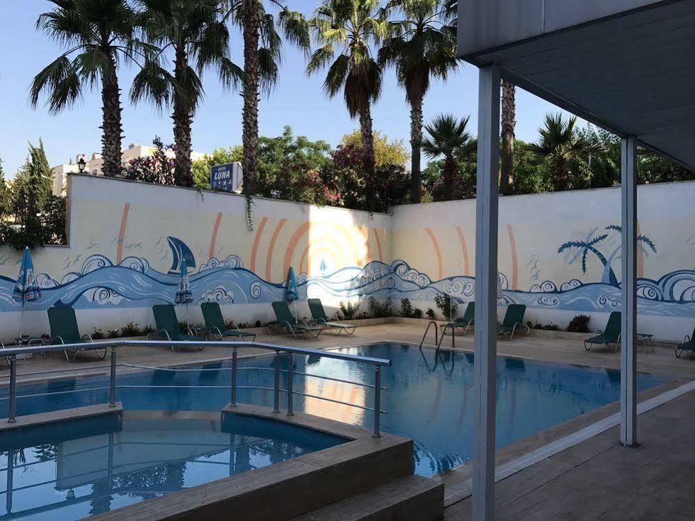 Luna Lara Hotel 2*