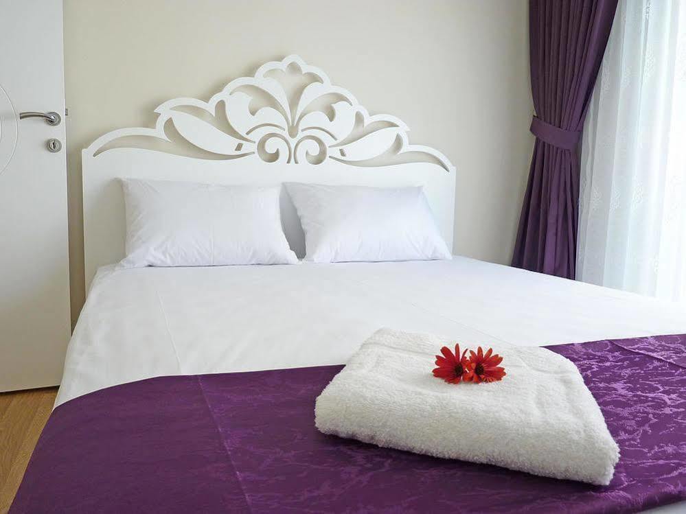 White Star Apartment *