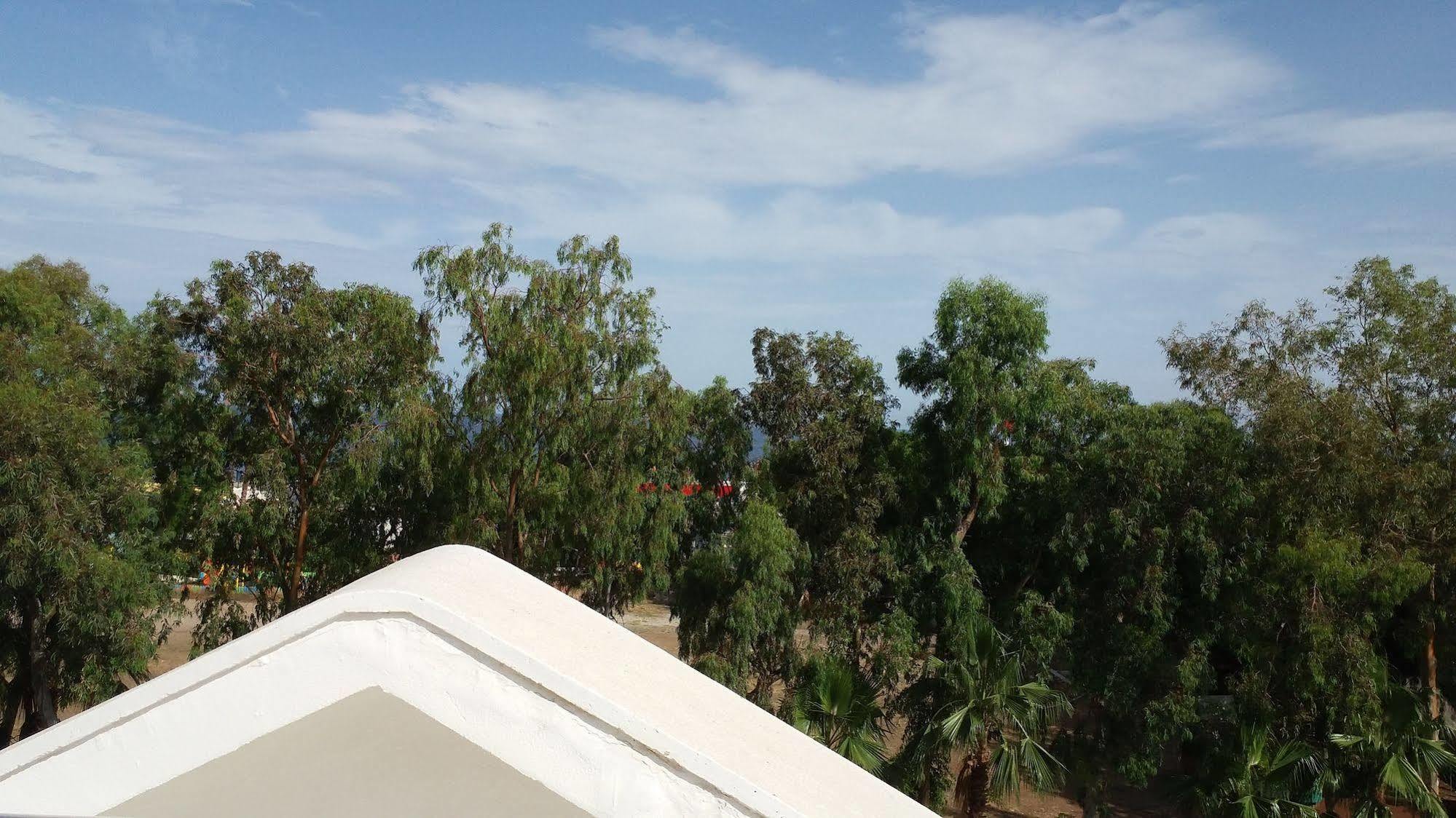 Hotel Isinda 3*