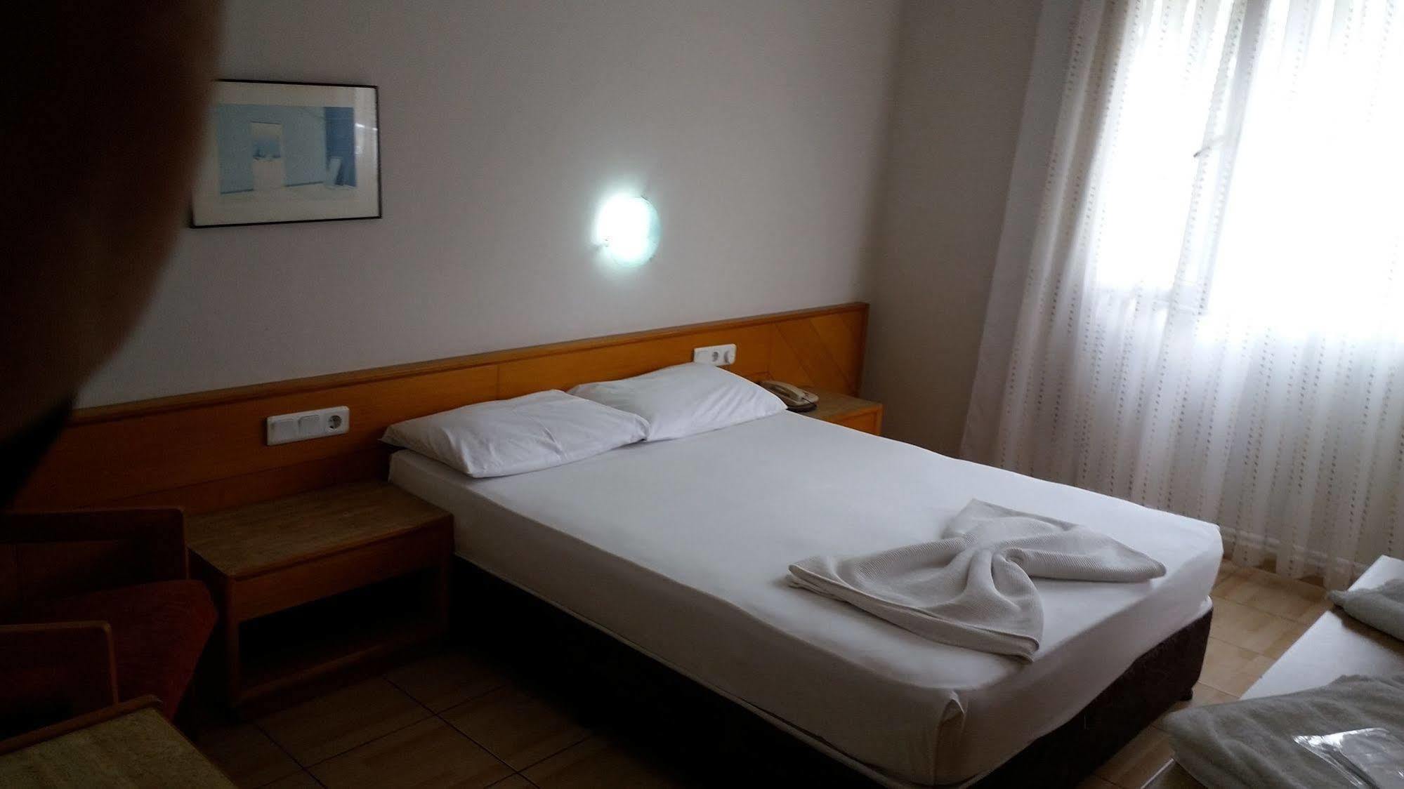 Isinda Hotel