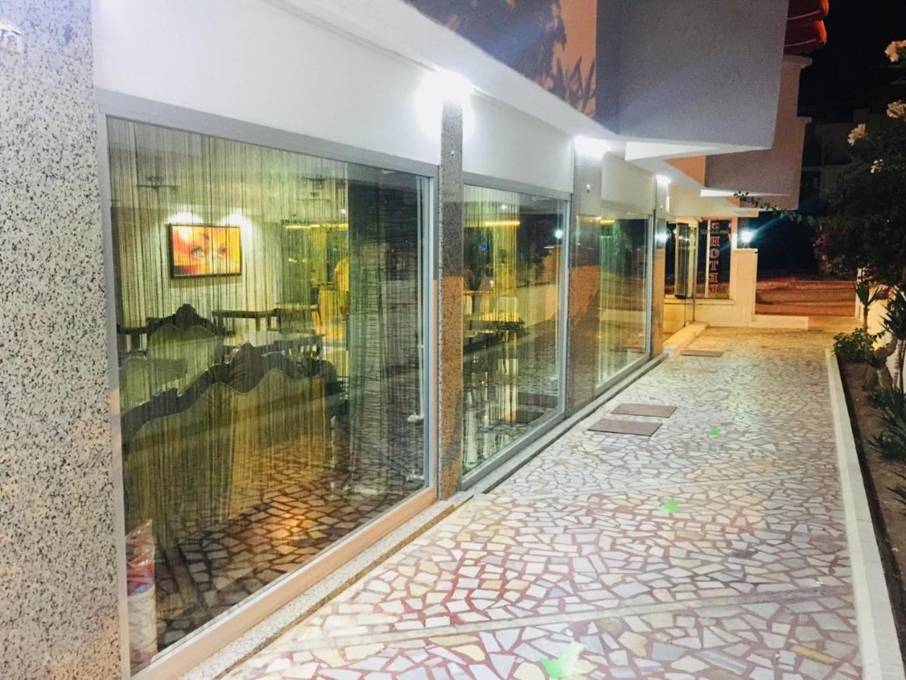 Otel Lara Kapris 3*
