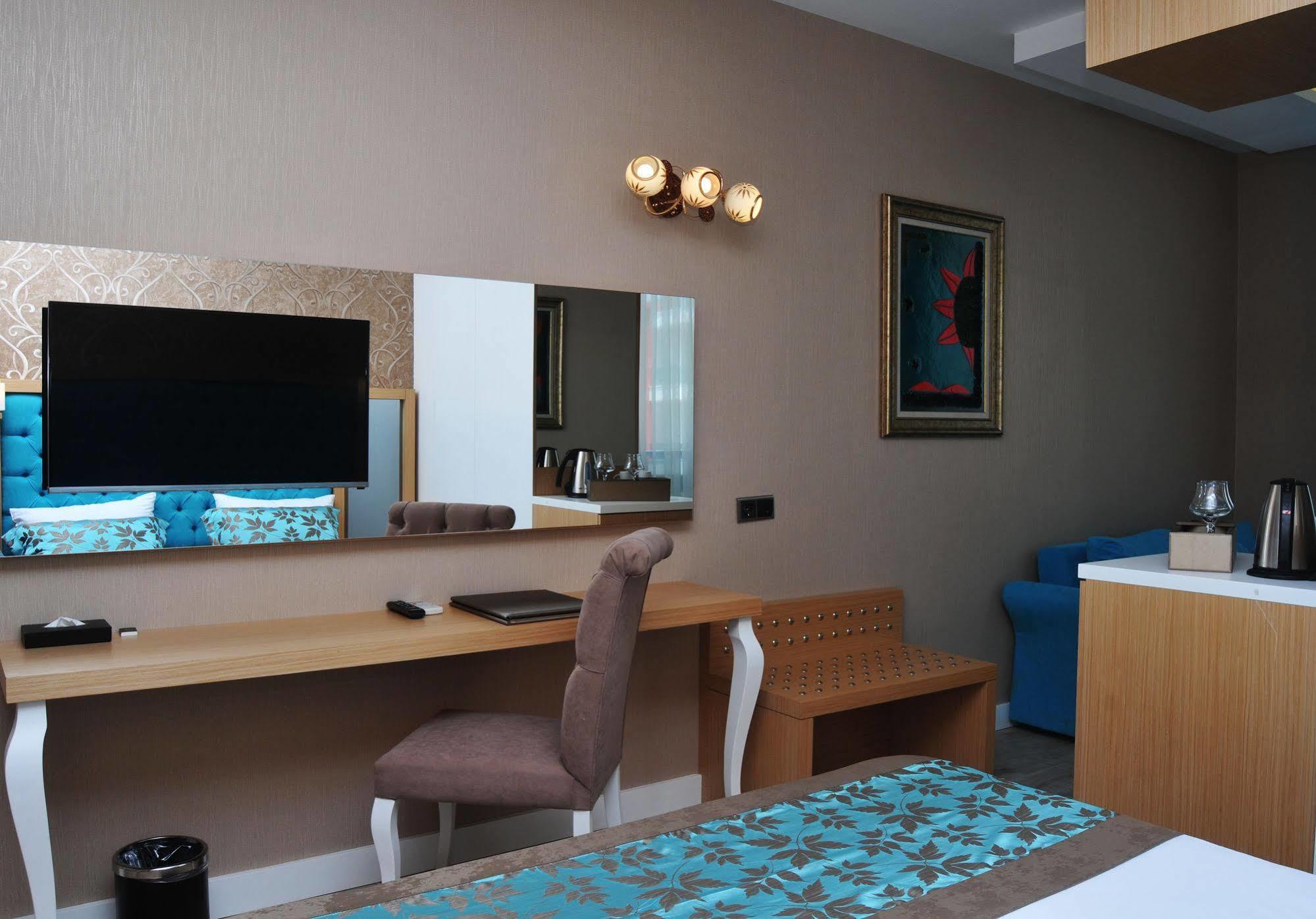 Niss Business Hotel 3*