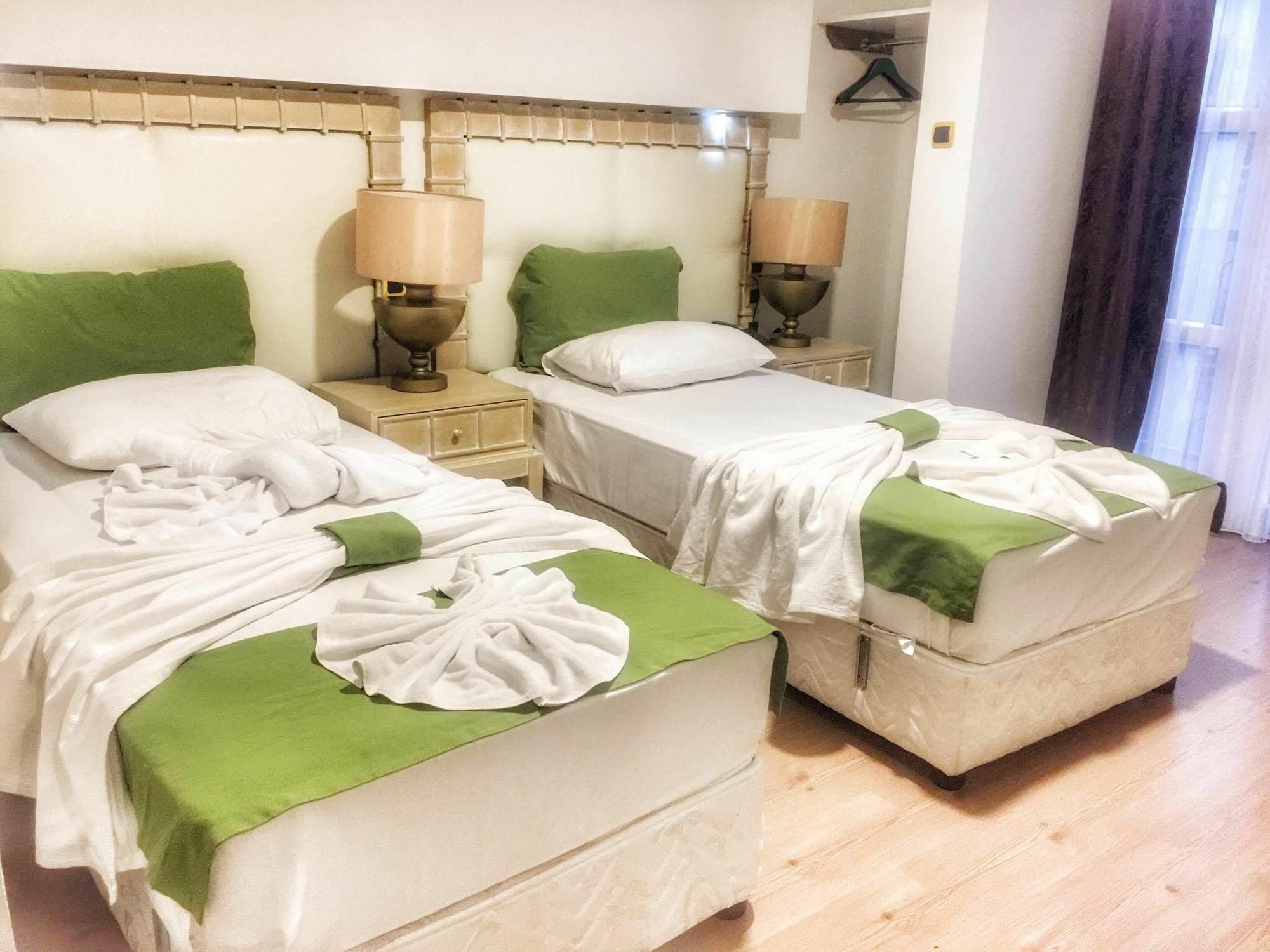 Nfk The House Otel