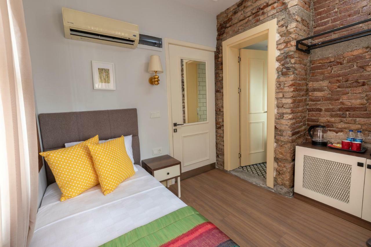 Mono Otel 3*