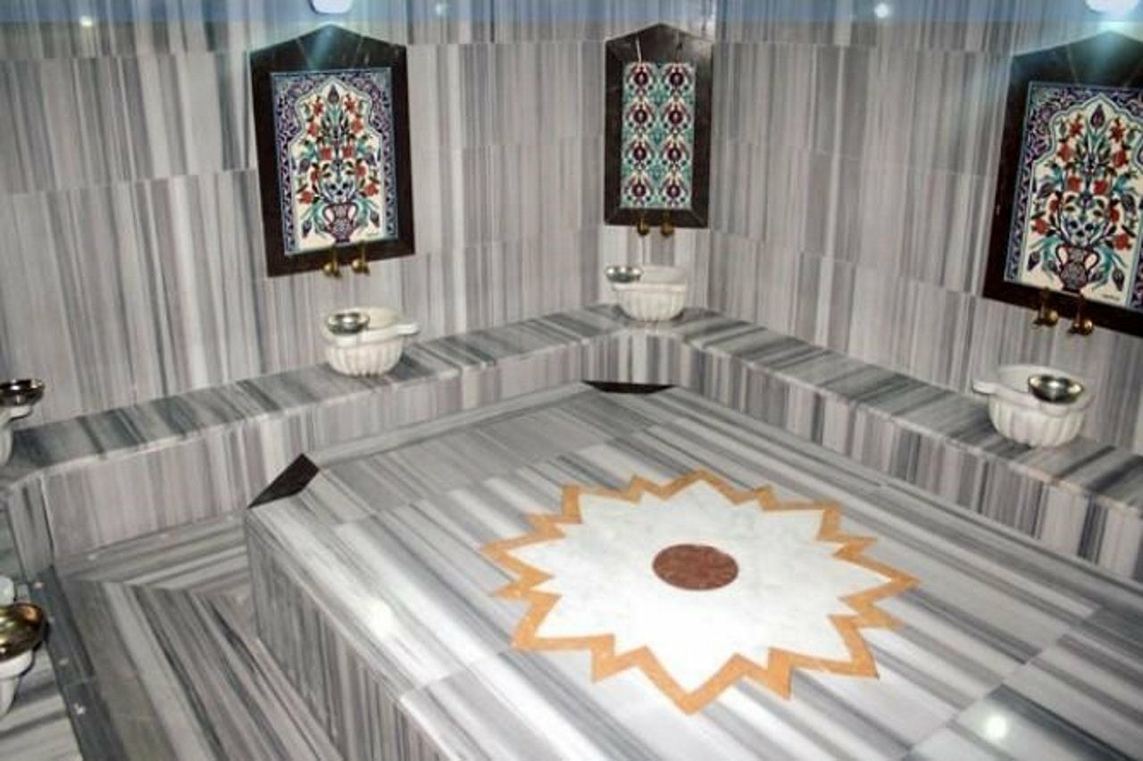 Lara Dinc Hotel