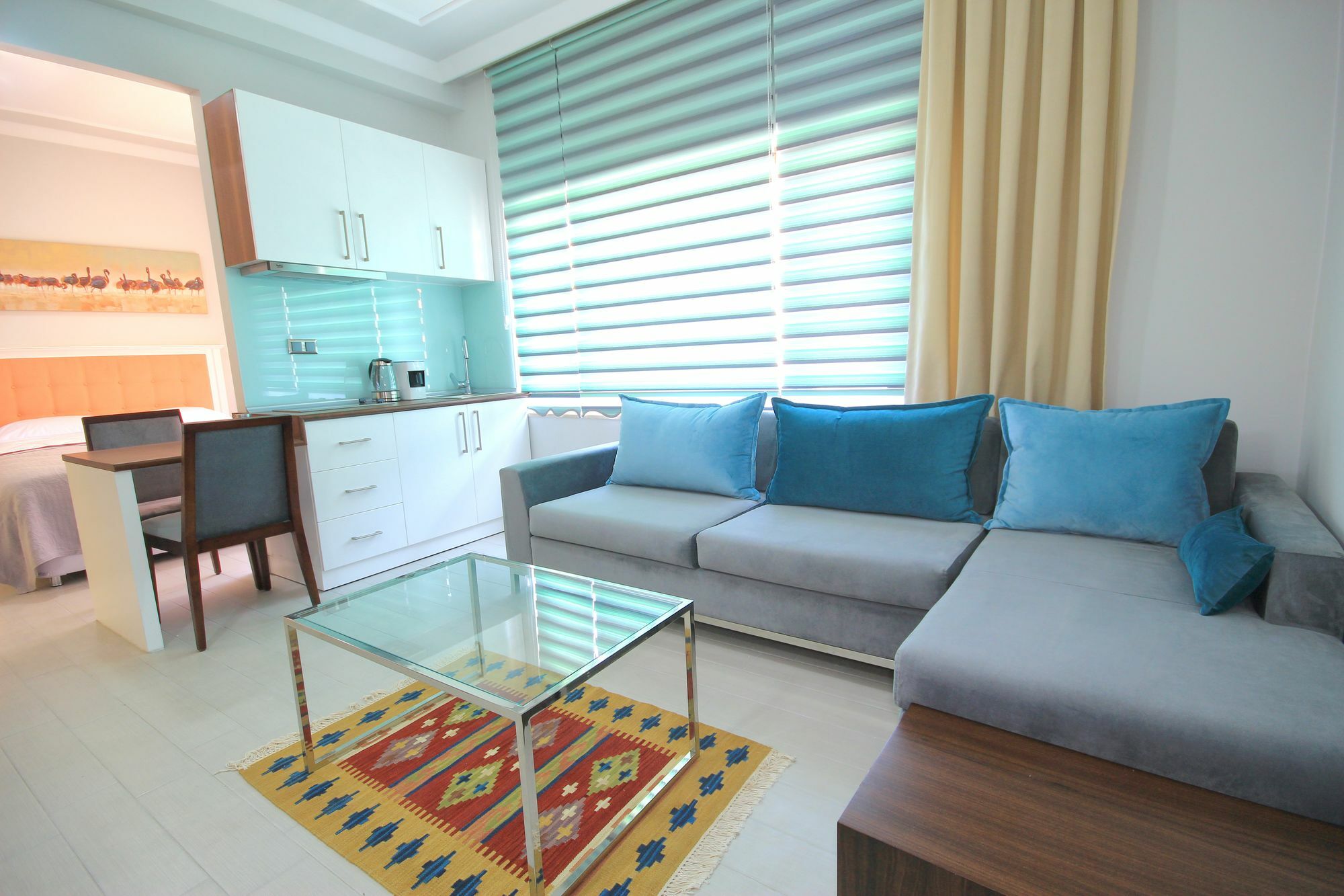 Aparthotel Delight Deluxe Aparts 4*