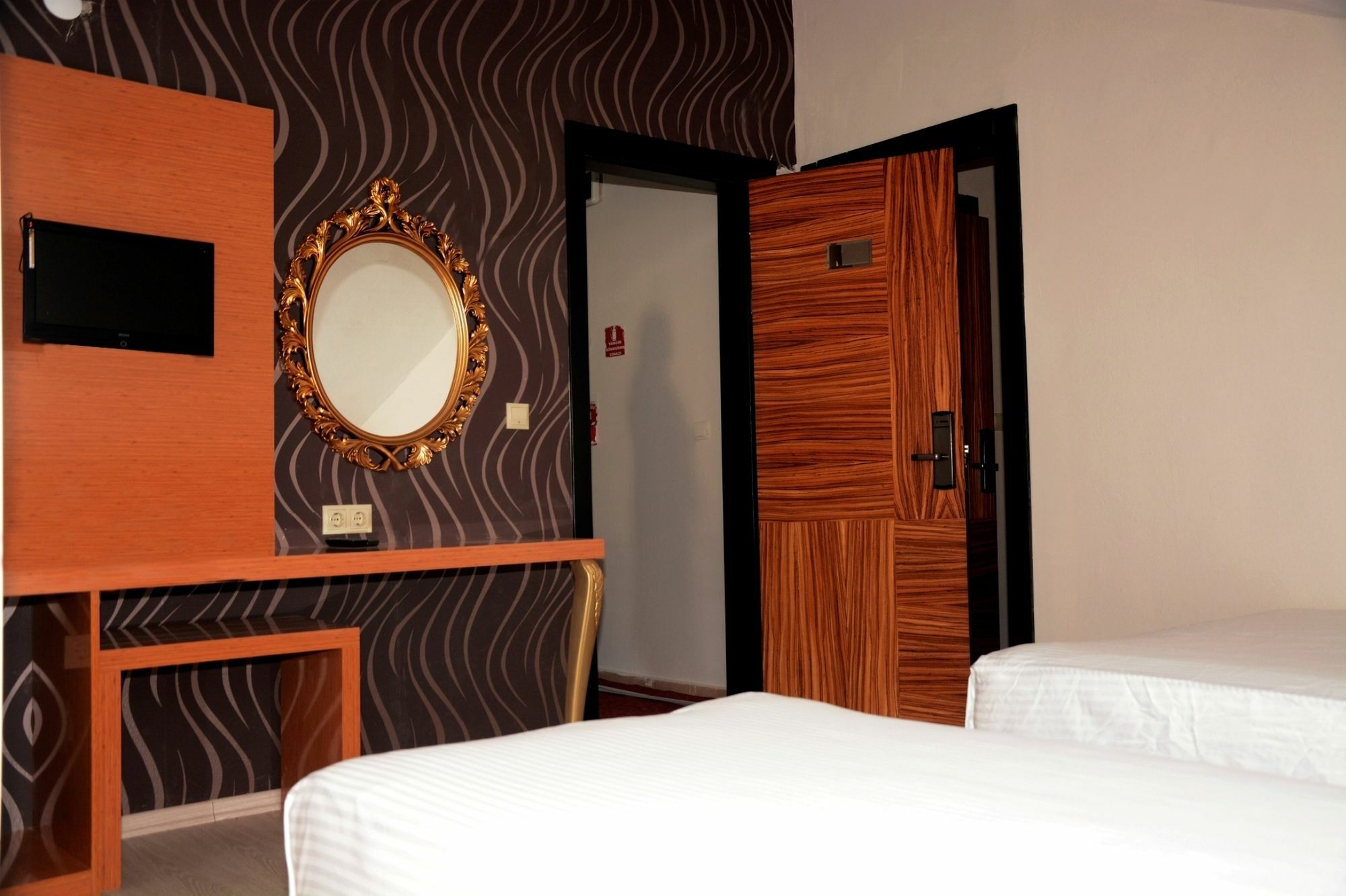 Hotel Derin