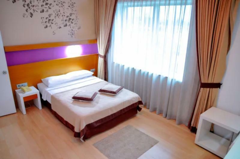 Hotel Expo Park 3*