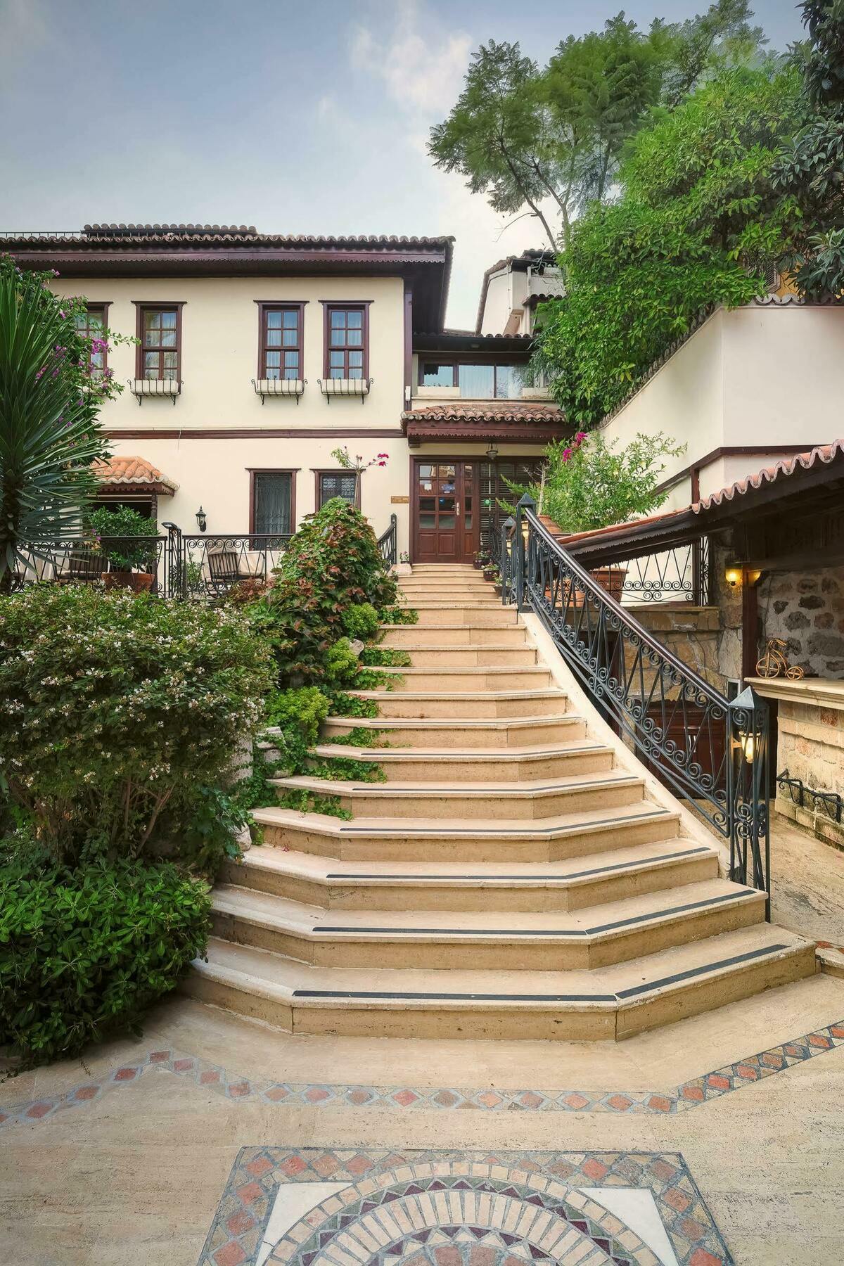 Dogan Hotel 3*