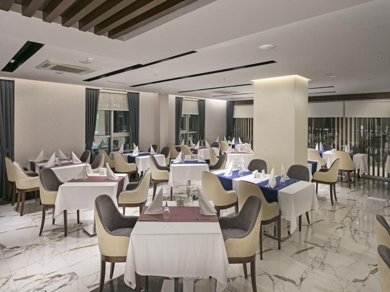 Hotel B Business & 5*