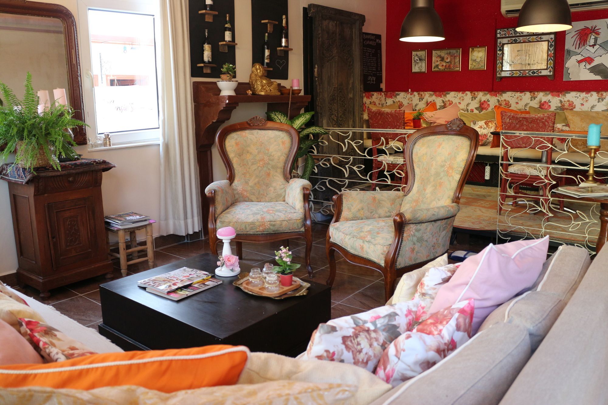 Nensie's Boutique Hotel 2*