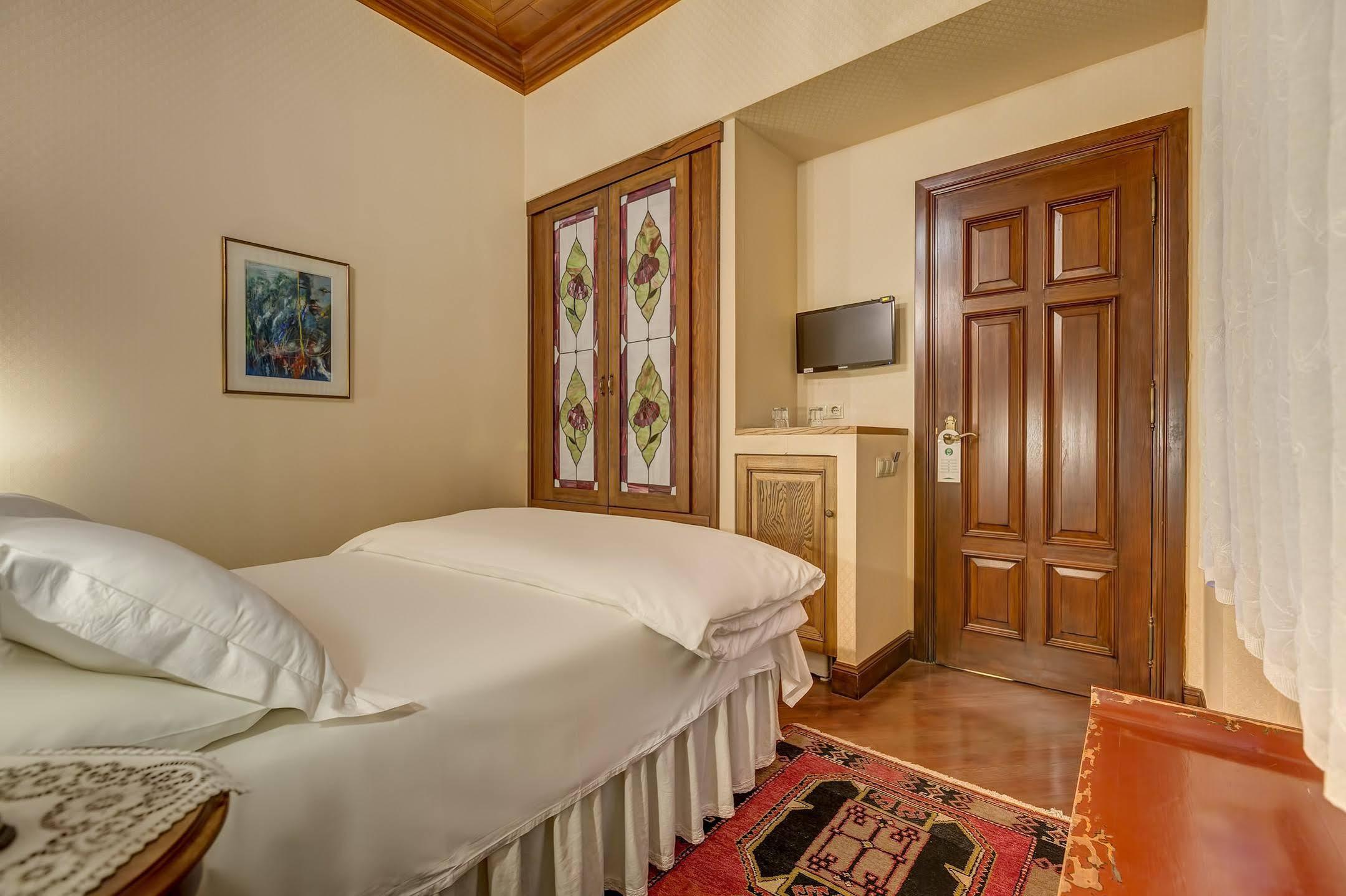 Kaucuk Adult Only Hotel 3*