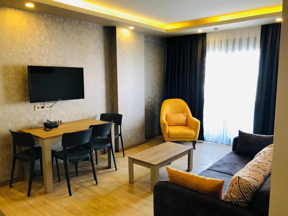 Golden World Aparthotel *