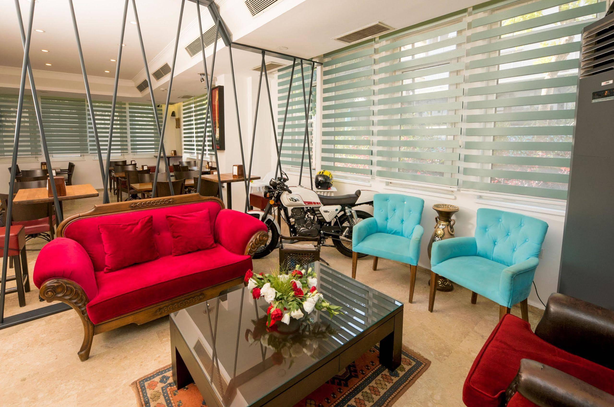 Hotel Mera Park 3*
