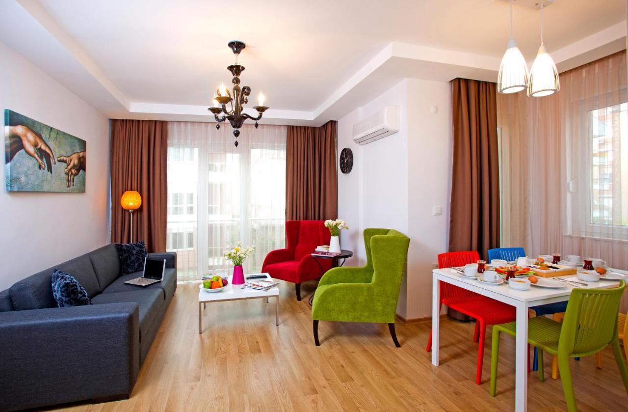 Aparthotel The &