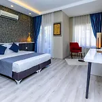 Der Inn Hotel