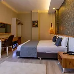 Der Inn Hotel