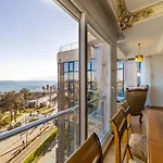 Exceptional Apartment With Sea View Near Mermerli Beach In Muratpasa, Antalya