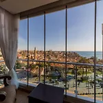Exceptional Apartment With Sea View Near Mermerli Beach In Muratpasa, Antalya