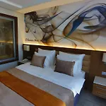 B Business Hotel & Spa
