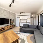 Sea View Flat With Balcony Near Beach In Aksu