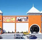 Havalimani Ve Avm Yakini Havuzlu Luex1+1 Oezel Fiyat