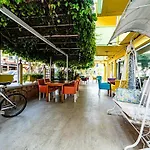 Uemit Hotel