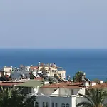 Deniz Manzarali Genis Daire