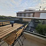 New Flat&Large Living Space 2-4 Near By Lara Beach