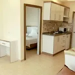 Laralya Apart