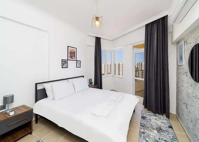 Sea View Flat With Balcony Near Beach In Aksu