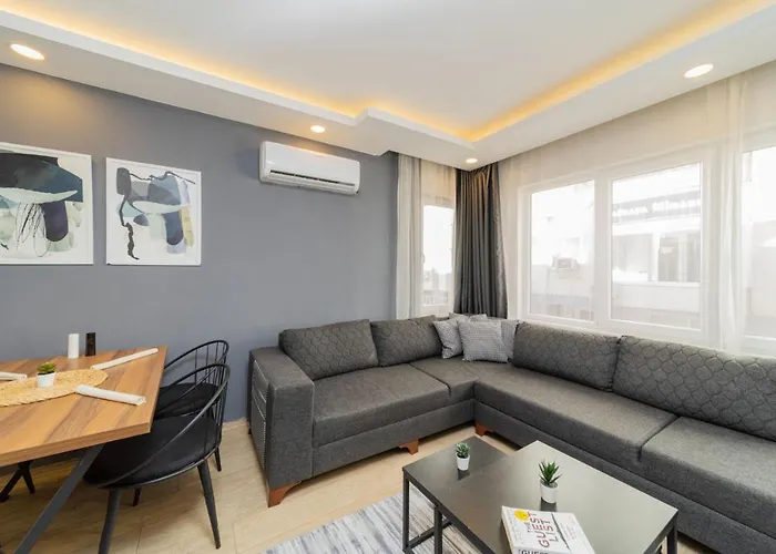 Lovely Central Apartment Near Beach In Muratpasa, Antalya