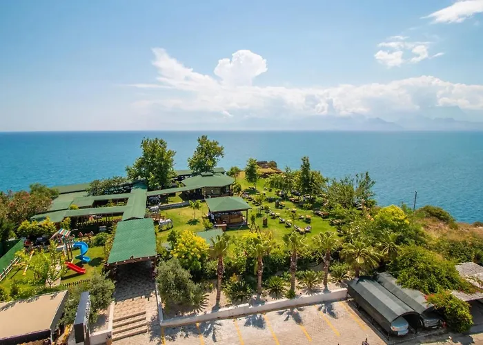 Golda Hotel
