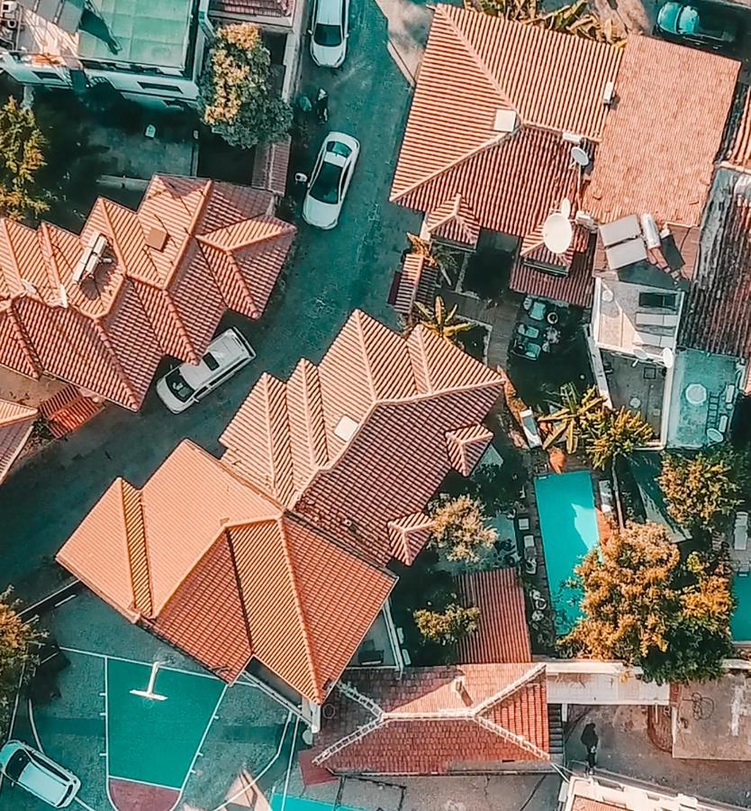 Hotel The 3*