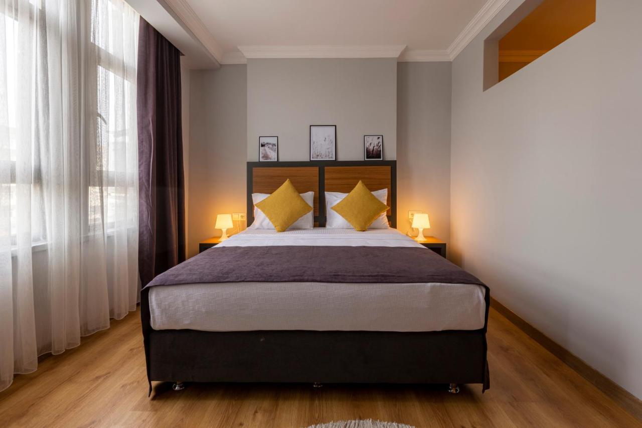 Business Hotel