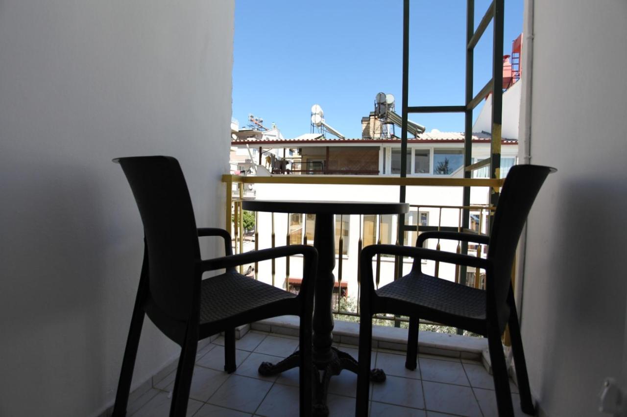 Aparthotel Golden Spark 3*