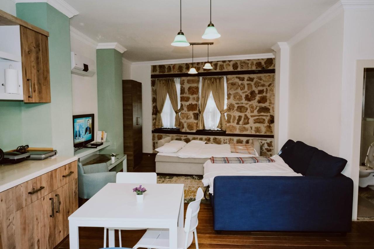 Hotel The