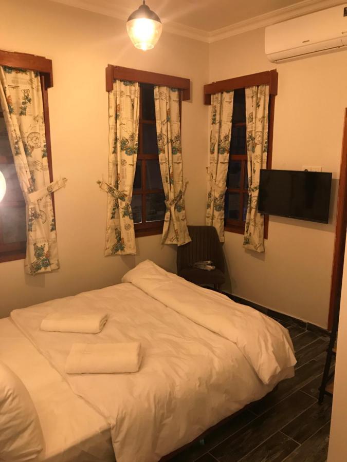 Gagarin Pub & Hotel