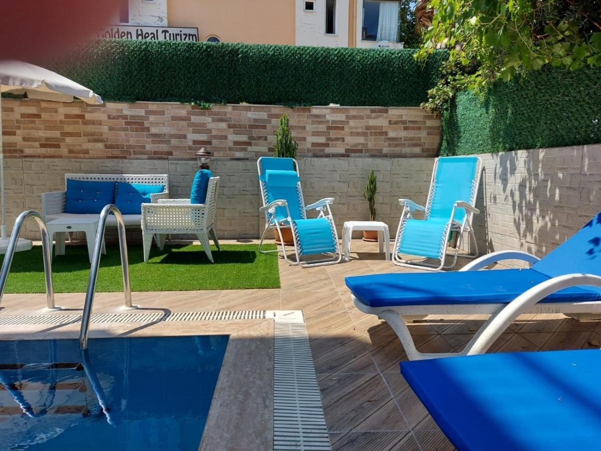 Golden Spark Aparthotel 3*