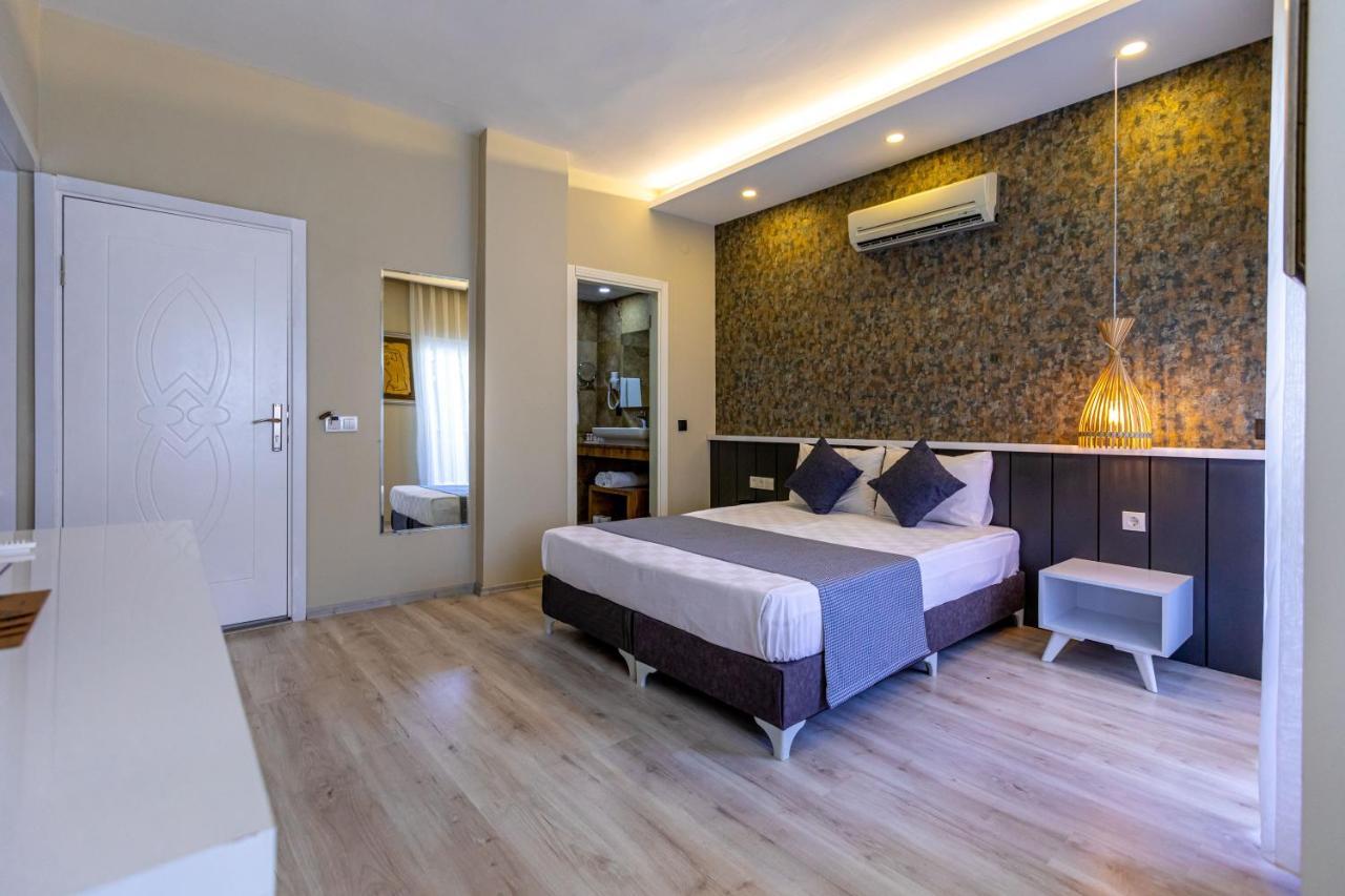 Hotel Der 4*