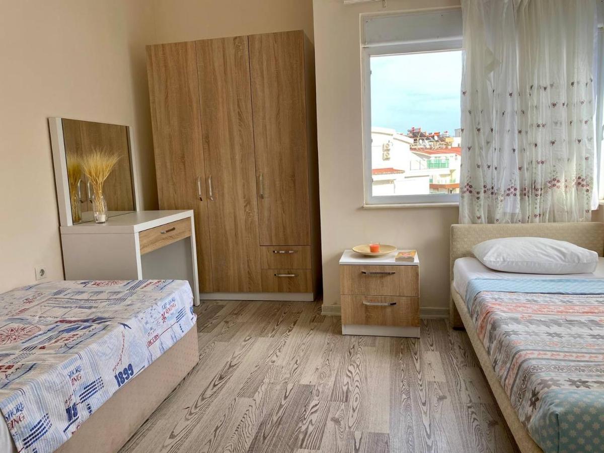 Aparthotel Lisva *