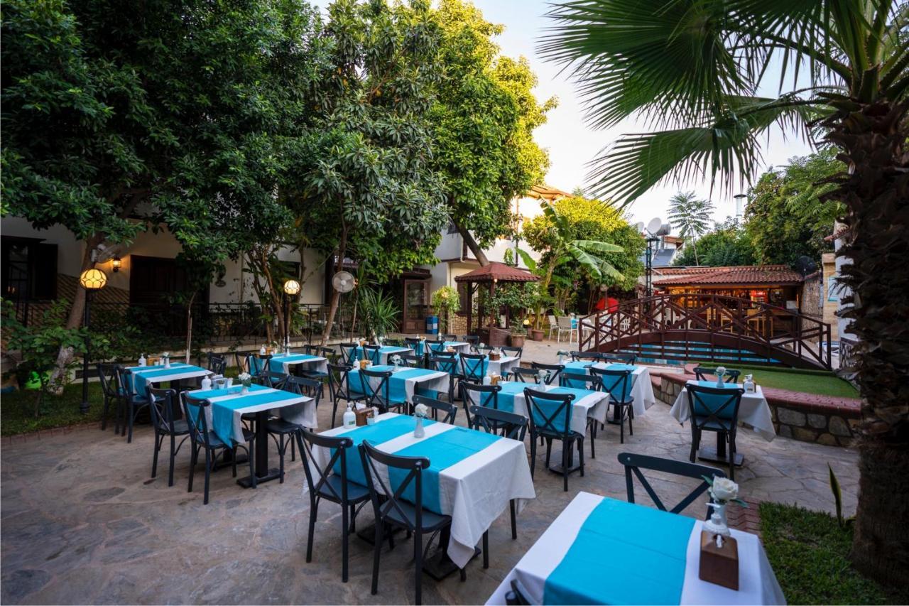 Hotel Castle Old Town 3*