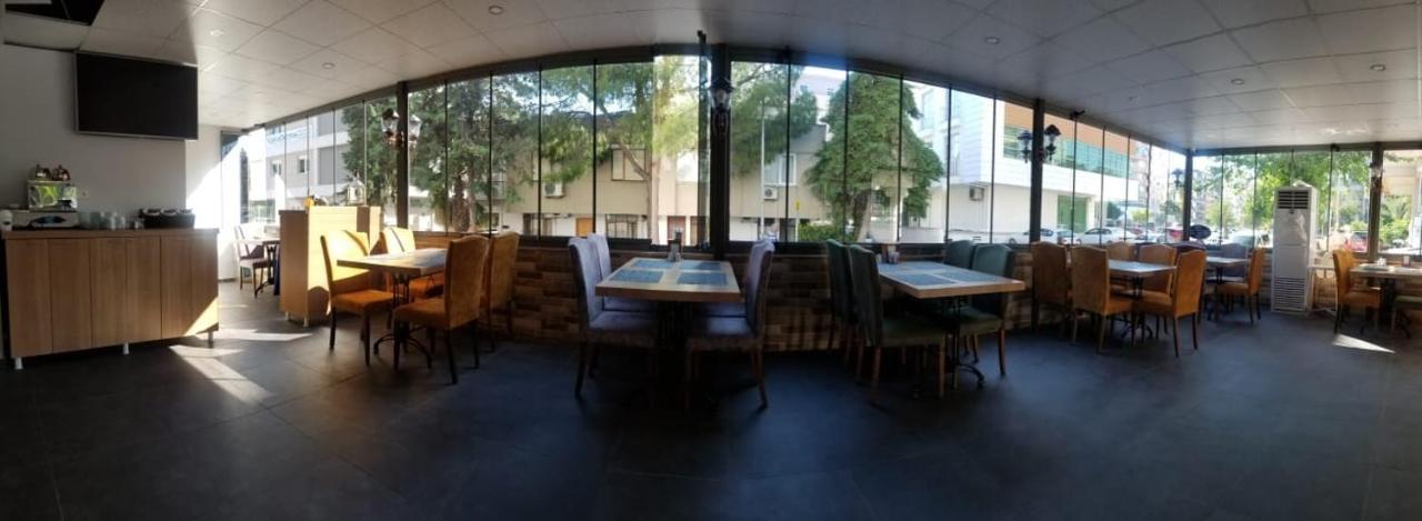 Aparthotel Golden Spark 3*